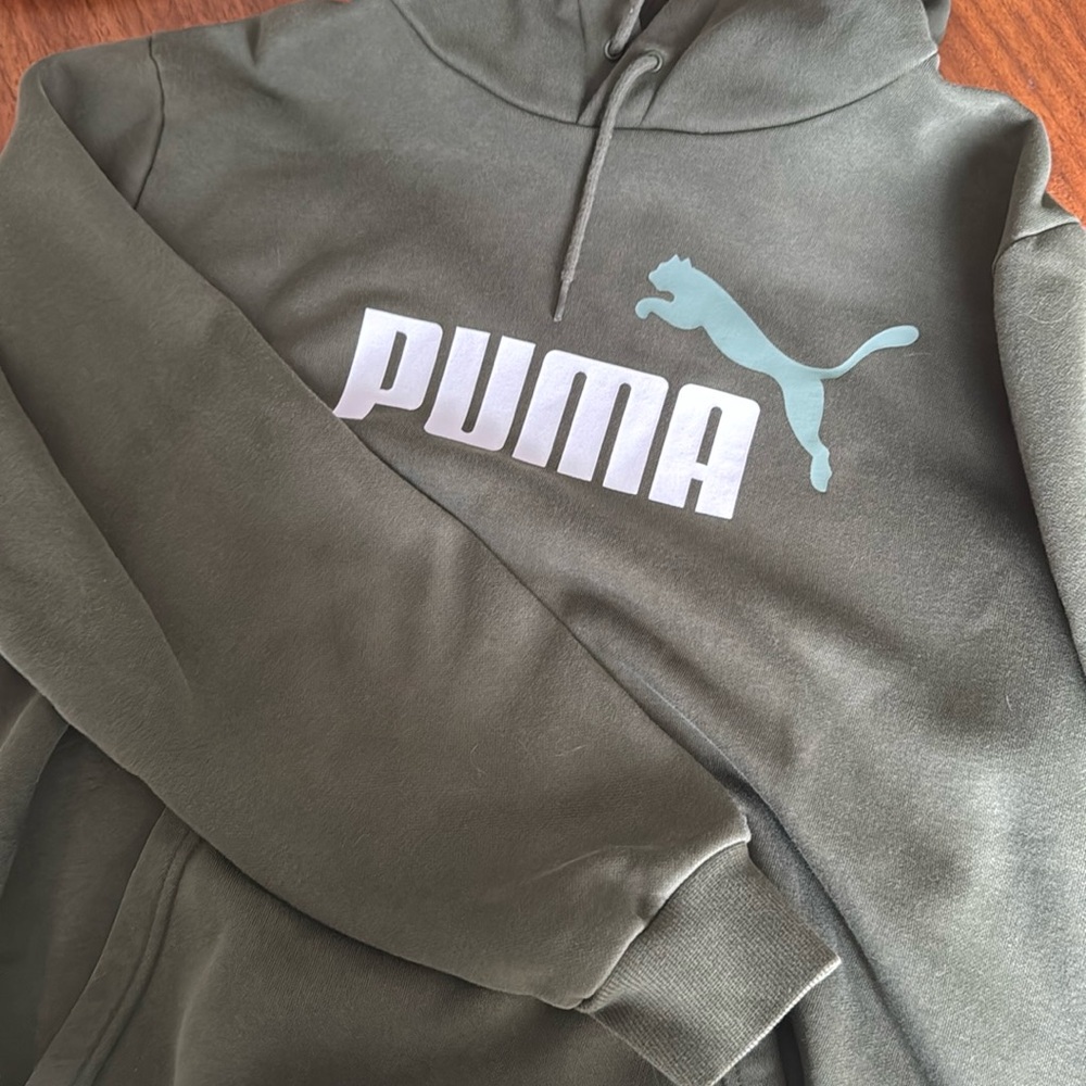 Puma sweatshirt